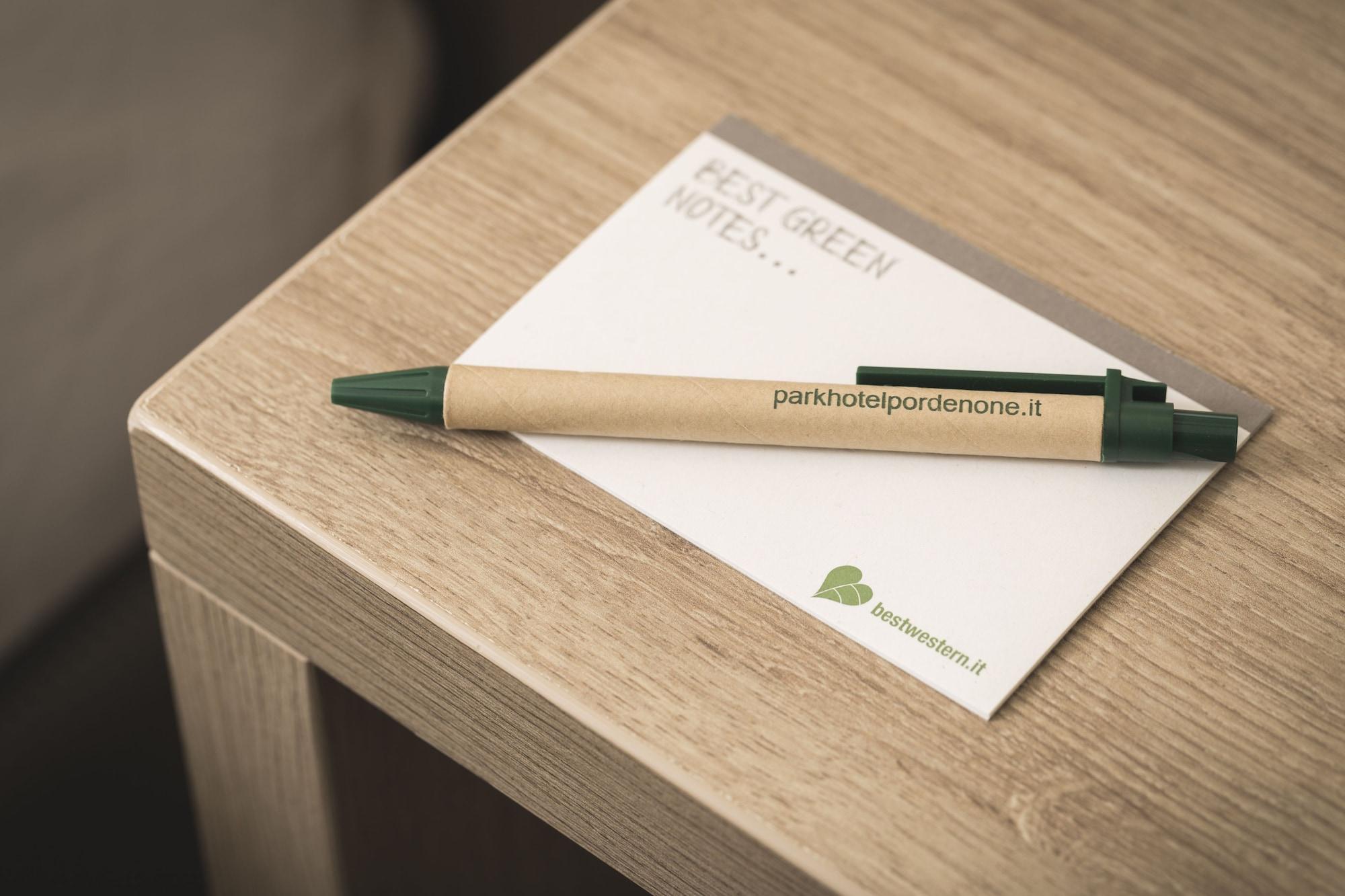 Best Western Plus Park Hotel ปอร์เดโนเน ภายนอก รูปภาพ